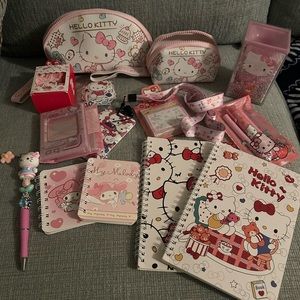 Hello kitty stationery set 17 items.
